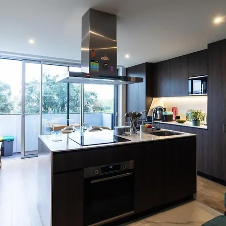 Fantastic Alda Rodrigues By Unique Hosts *