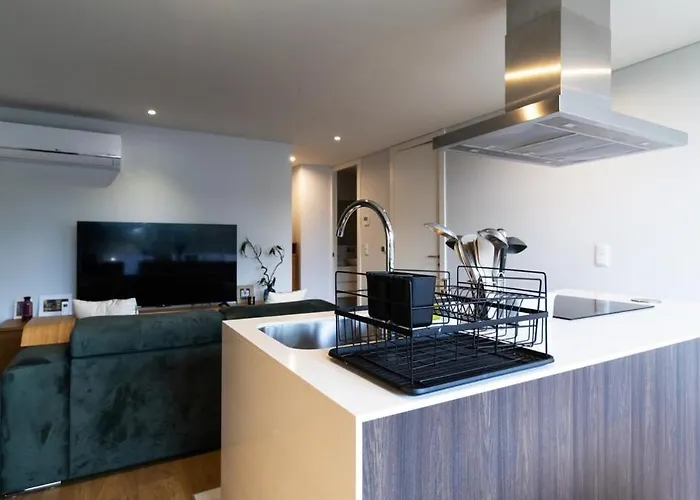 Fantastic Alda Rodrigues By Unique Hosts