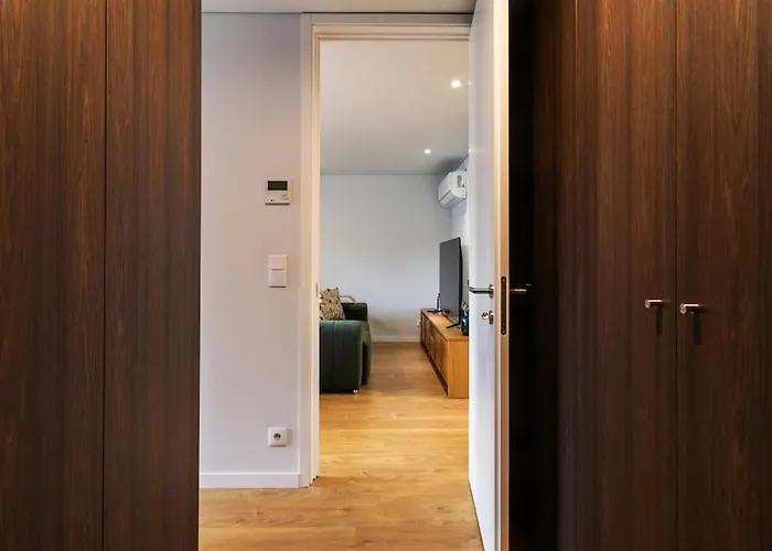 Fantastic Alda Rodrigues By Unique Hosts *